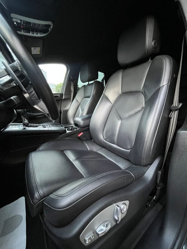 PORSCHE MACAN S
