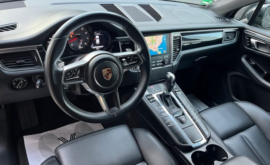 PORSCHE MACAN S