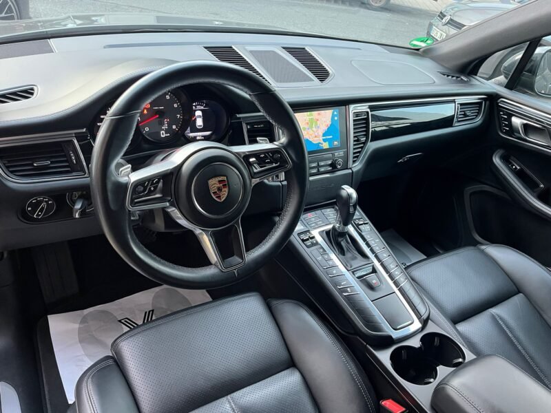 PORSCHE MACAN S