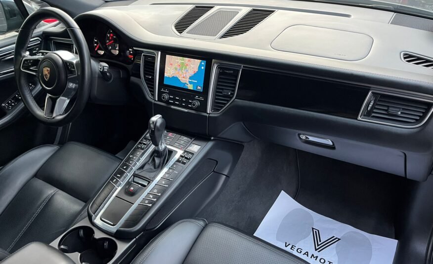 PORSCHE MACAN S
