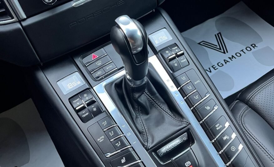 PORSCHE MACAN S
