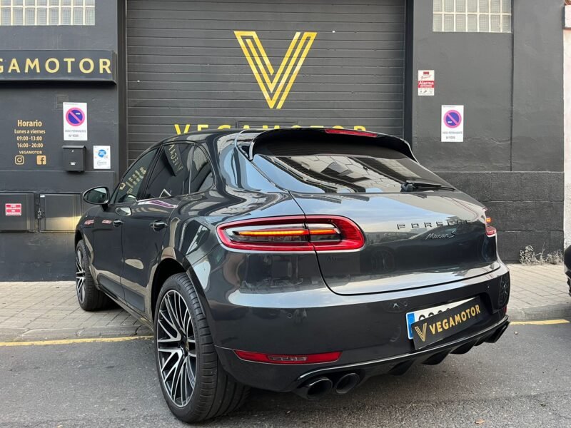 PORSCHE MACAN S
