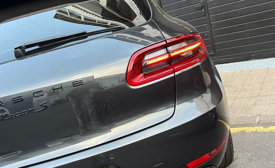 PORSCHE MACAN S