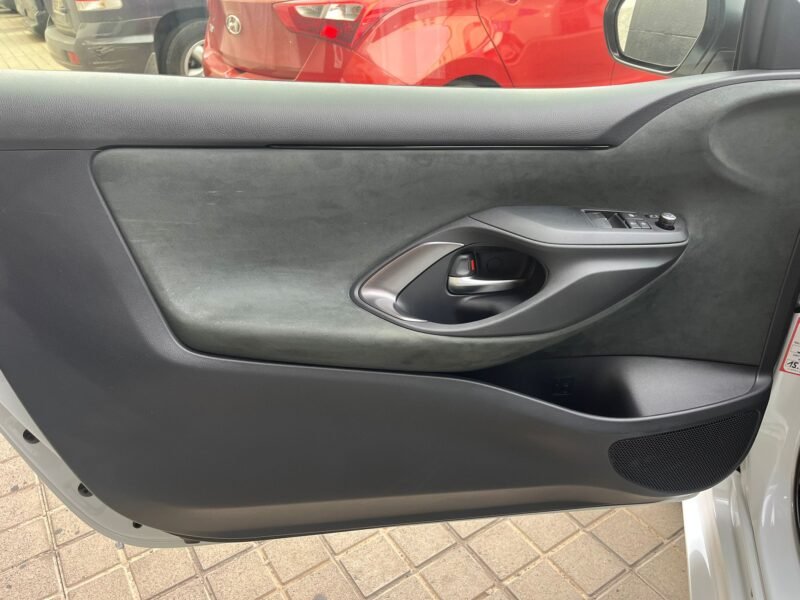 TOYOTA GR YARIS ( CIRCUIT PACK )