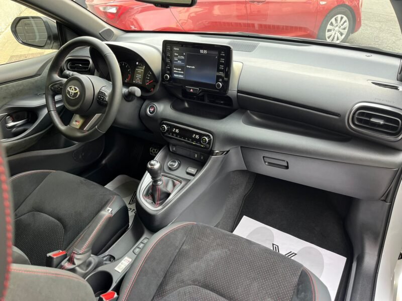 TOYOTA GR YARIS ( CIRCUIT PACK )