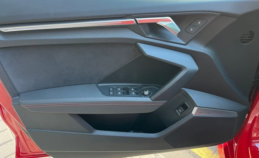 AUDI RS3 SEDAN