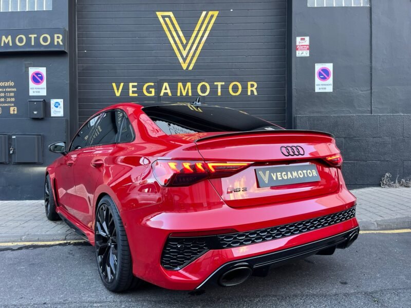 AUDI RS3 SEDAN