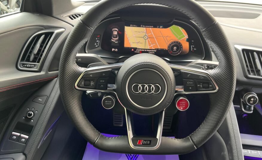 AUDI R8 COUPE