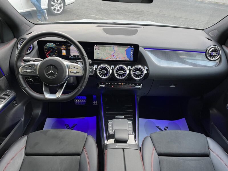 MERCEDES-BENZ GLA 200d AMG