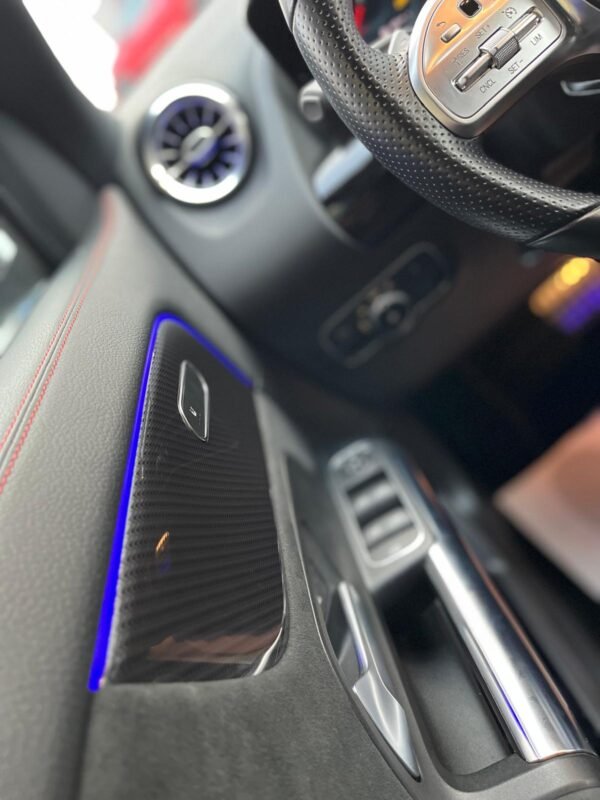 MERCEDES-BENZ GLA 200d AMG