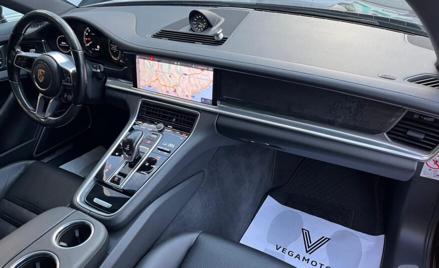 PORSCHE PANAMERA 4 HRYBRID