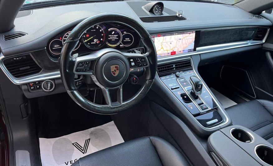PORSCHE PANAMERA 4 HRYBRID