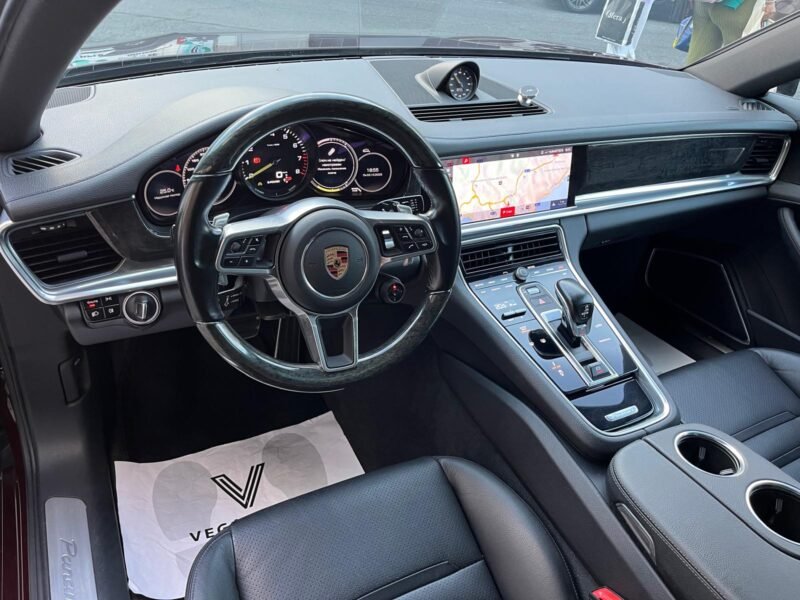 PORSCHE PANAMERA 4 HRYBRID