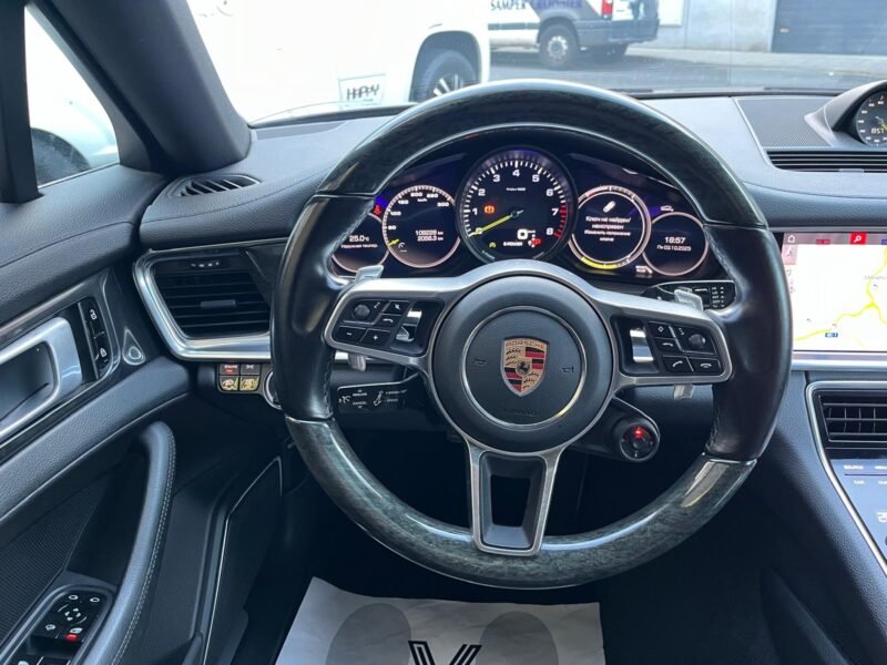 PORSCHE PANAMERA 4 HRYBRID