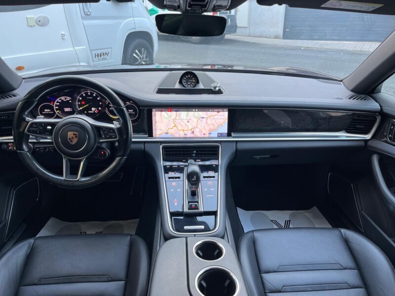 PORSCHE PANAMERA 4 HRYBRID