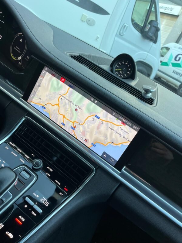 PORSCHE PANAMERA 4 HRYBRID