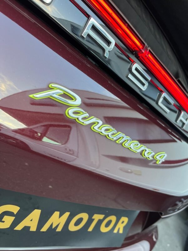 PORSCHE PANAMERA 4 HRYBRID