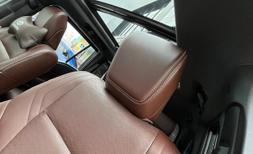 TOYOTA LAND CRUISER 250 VX-L