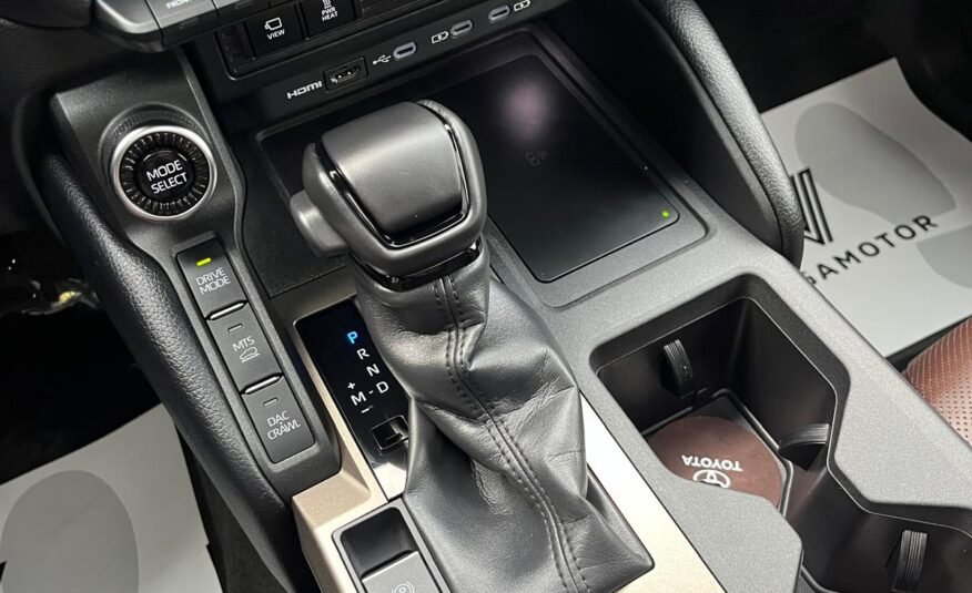 TOYOTA LAND CRUISER 250 VX-L