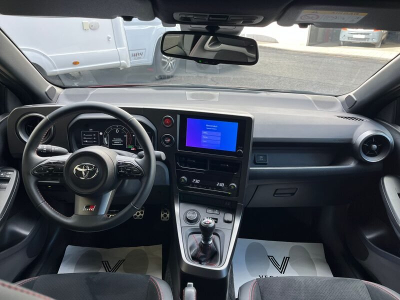 TOYOTA GR Yaris CIRCUIT PACK