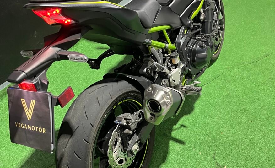 KAWASAKI Z900