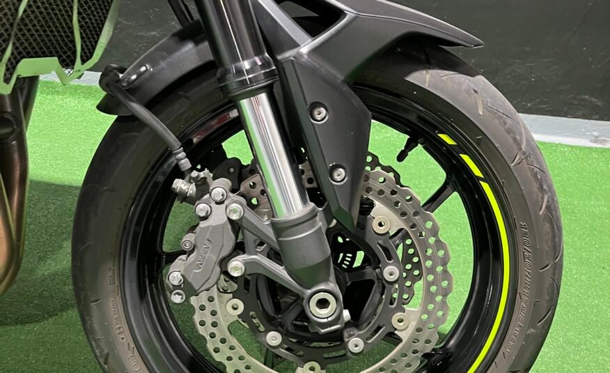 KAWASAKI Z900