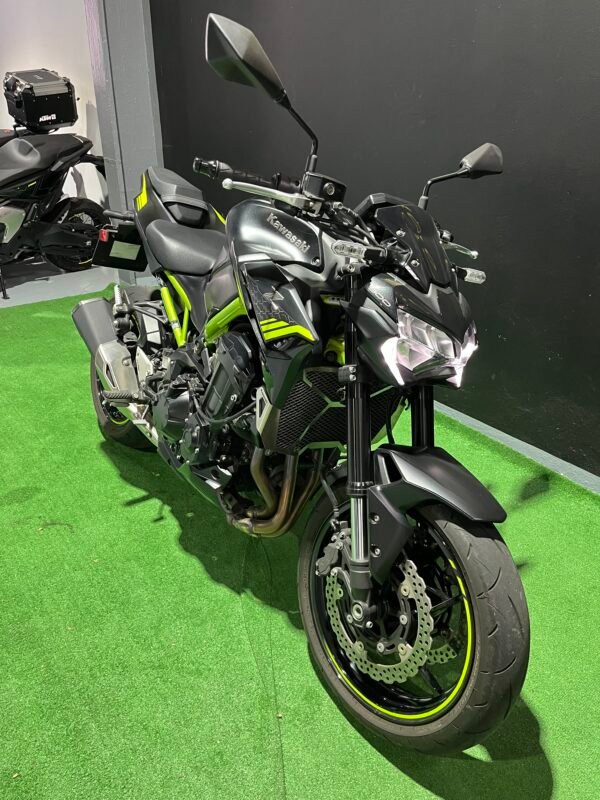 KAWASAKI Z900