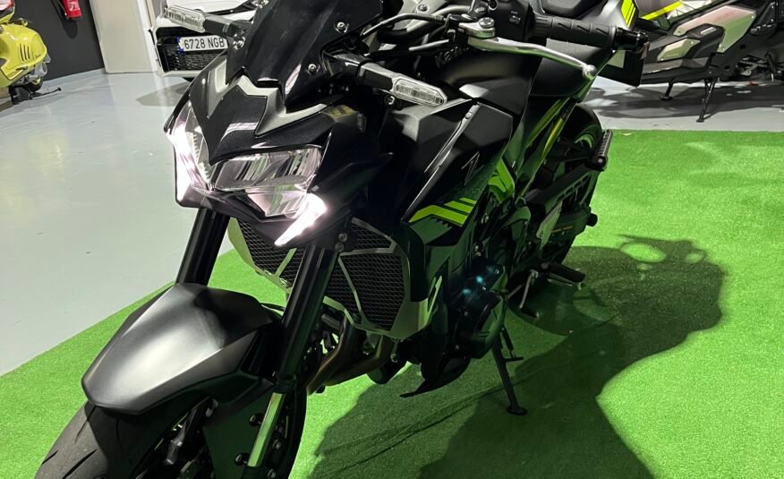KAWASAKI Z900