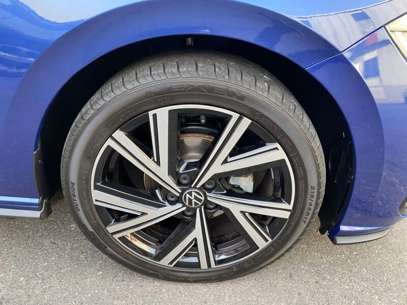 VOLKSWAGEN POLO R LINE