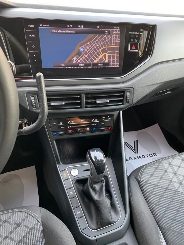 VOLKSWAGEN POLO R LINE