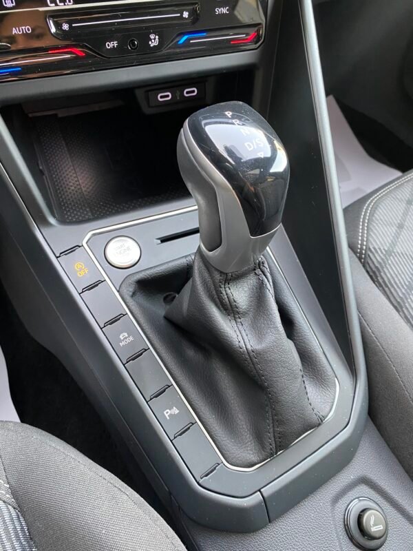 VOLKSWAGEN POLO R LINE