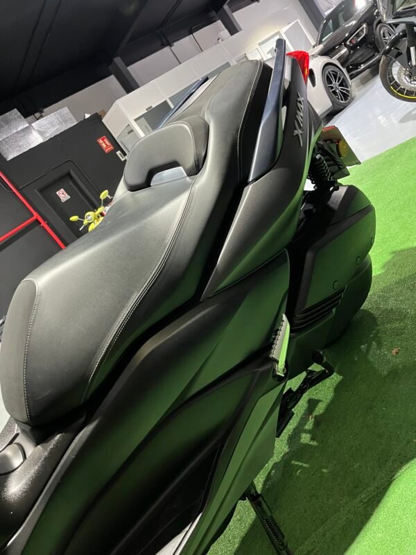 YAMAHA XMAX 300