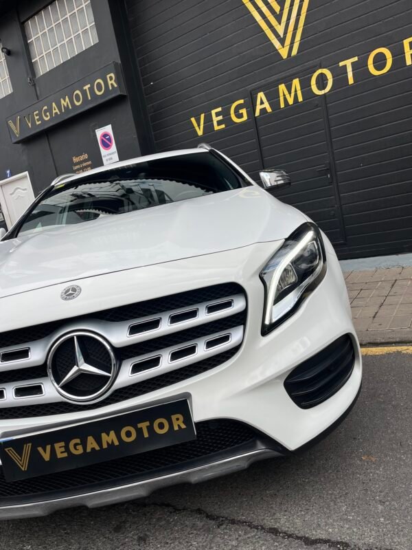 MERCEDEZ BENZ GLA 200d AMG