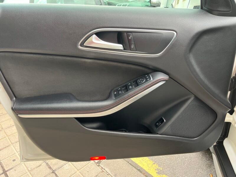 MERCEDEZ BENZ GLA 200d AMG