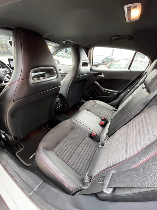 MERCEDEZ BENZ GLA 200d AMG