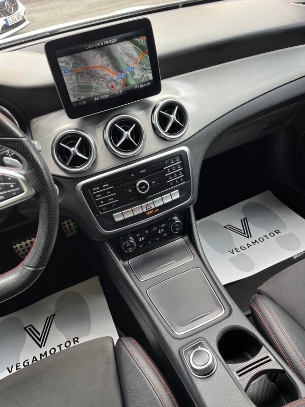 MERCEDEZ BENZ GLA 200d AMG