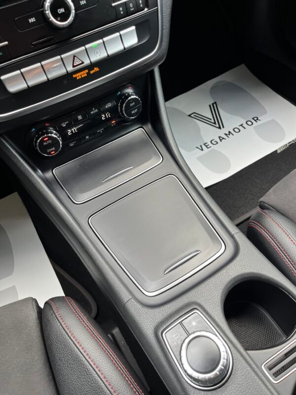 MERCEDEZ BENZ GLA 200d AMG