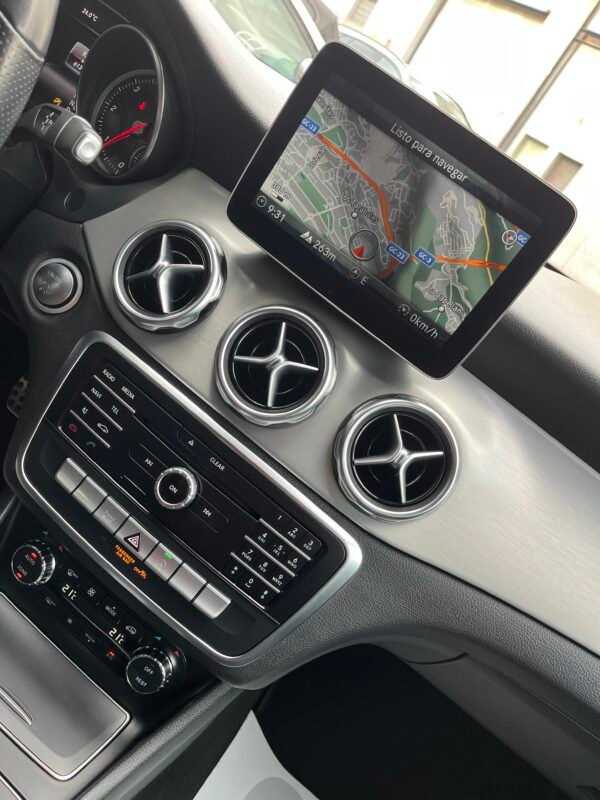 MERCEDEZ BENZ GLA 200d AMG