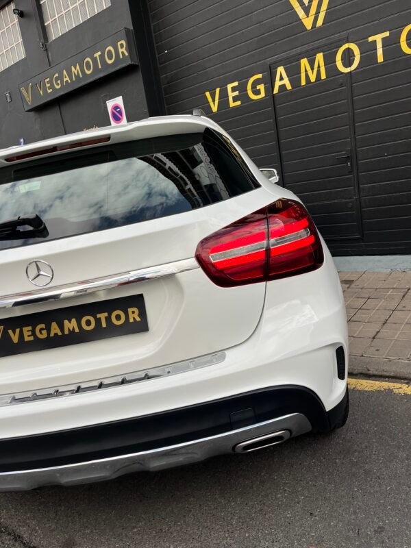 MERCEDEZ BENZ GLA 200d AMG