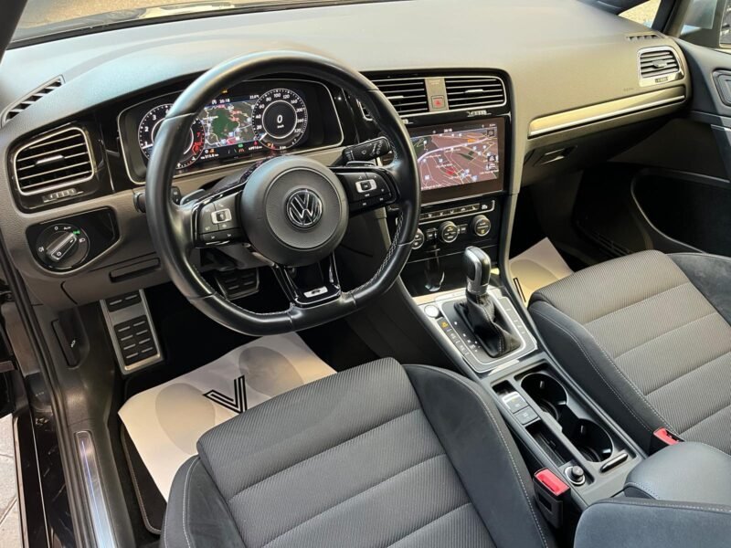 VOLKSWAGEN GOLF R 4×4