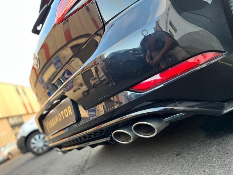 VOLKSWAGEN GOLF R 4×4