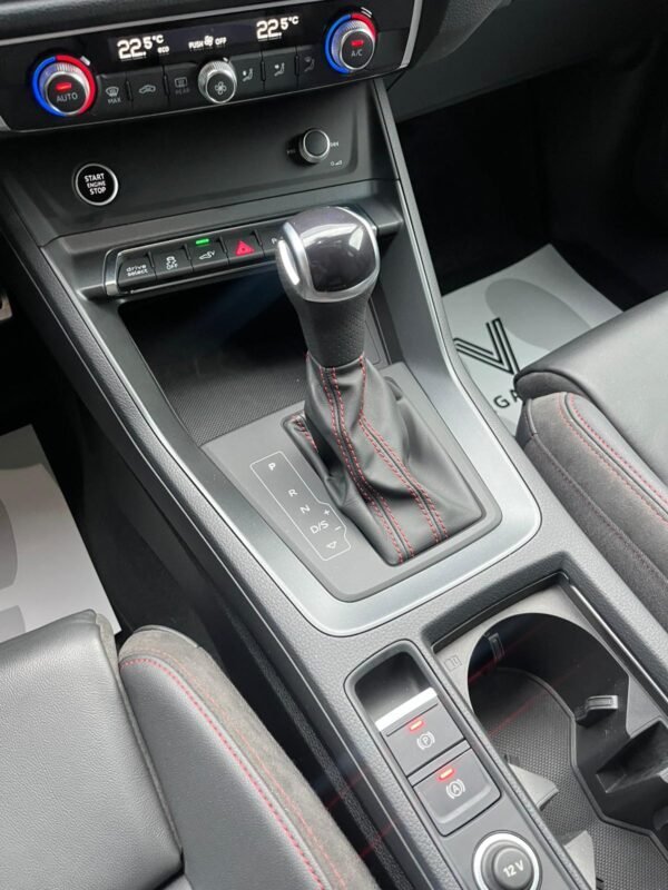 AUDI Q3 Sportback S-LINE BLACK EDITION