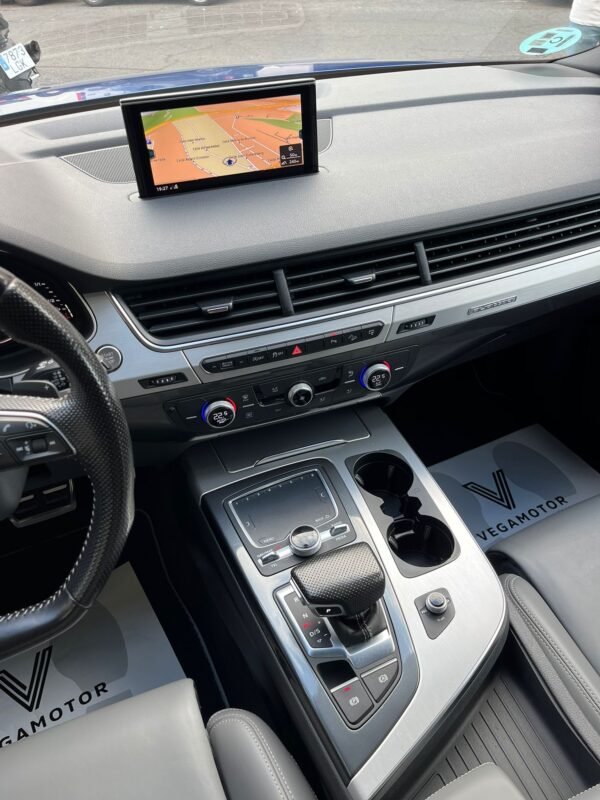 AUDI Q7 S LINE QUATTRO