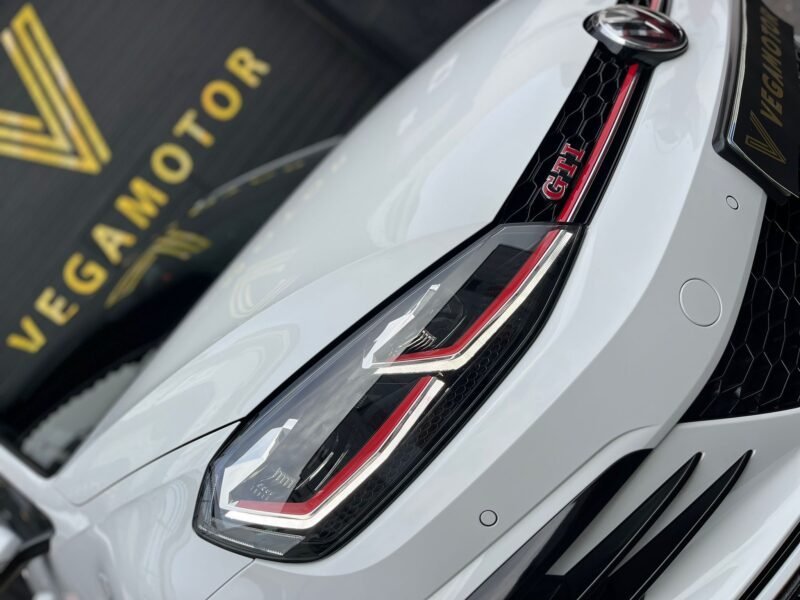 VOLKSWAGEN GOLF GTI Performance 2.0 TSI 245 dsg