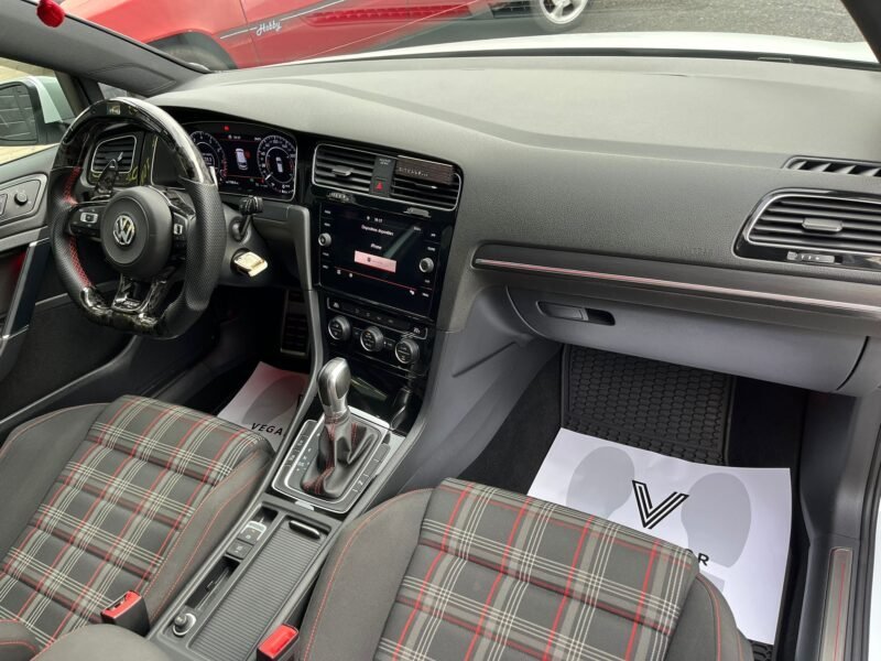 VOLKSWAGEN GOLF GTI Performance 2.0 TSI 245 dsg