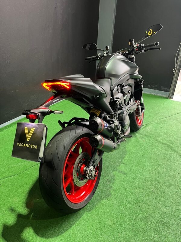 DUCATI MONSTER 937 PLUS