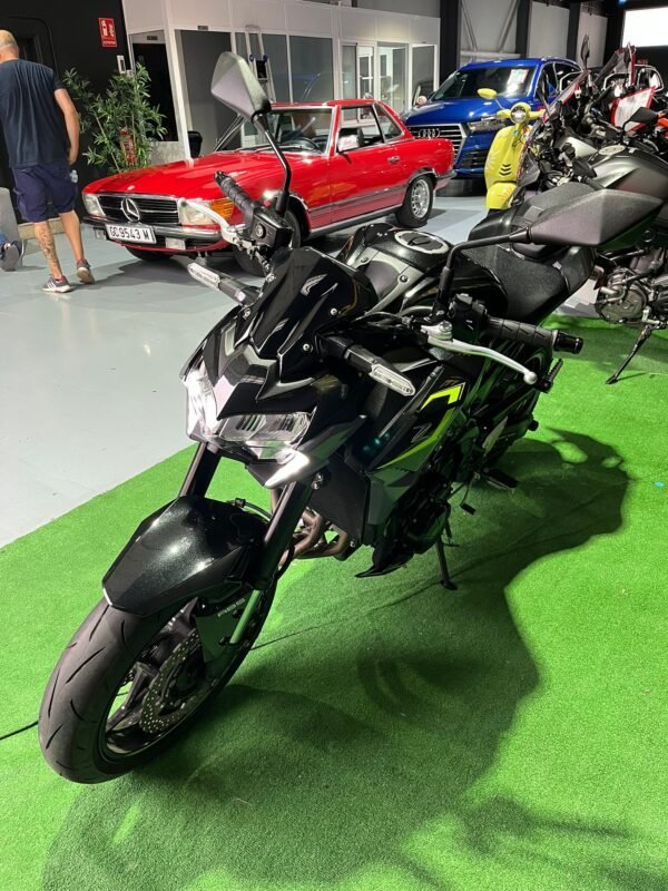 KAWASAKI Z900 carnet A2