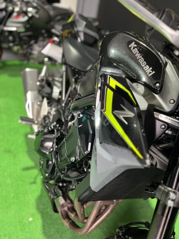 KAWASAKI Z900 carnet A2