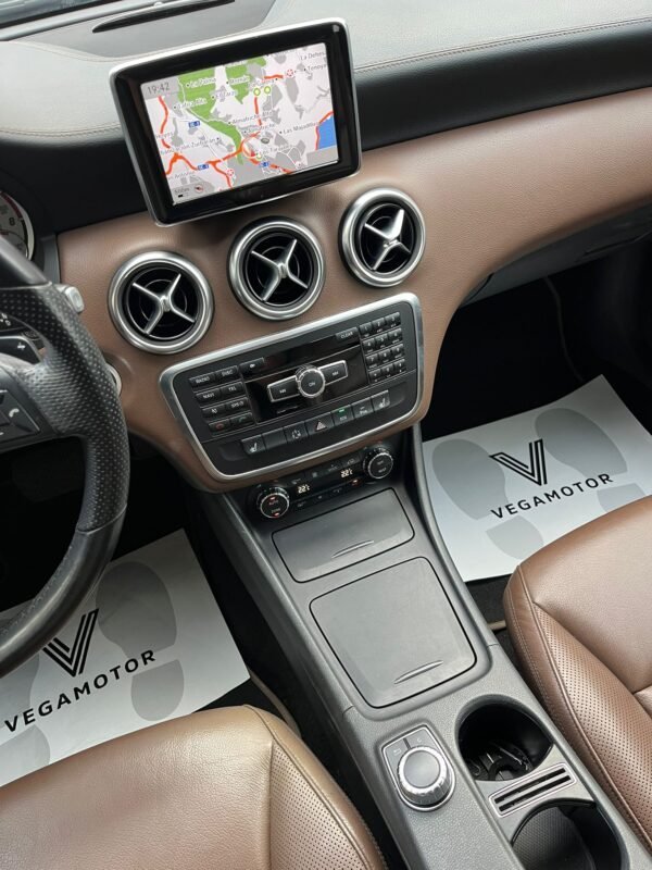 MERCEDES-BENZ Clase A 250