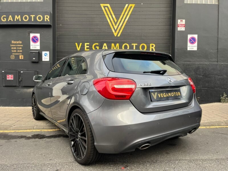 MERCEDES-BENZ Clase A 250